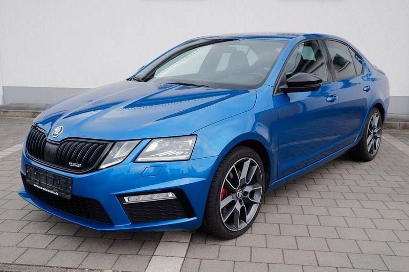 Blau Gebraucht 2018 Skoda Octavia RS Limousine | 11.000 € (Superpreis) - Bild 1/4