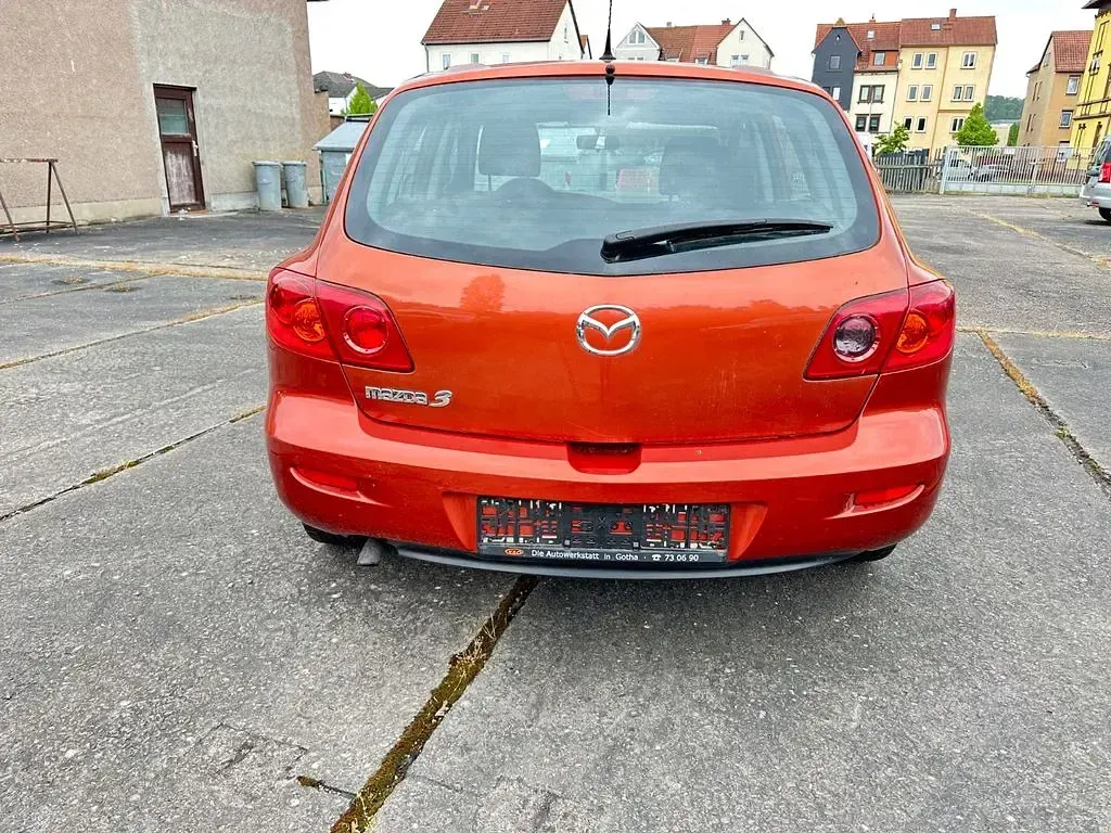 Gebraucht Mazda 3 Comfort 105 PS (77 kW) 2005 Orange Limousine