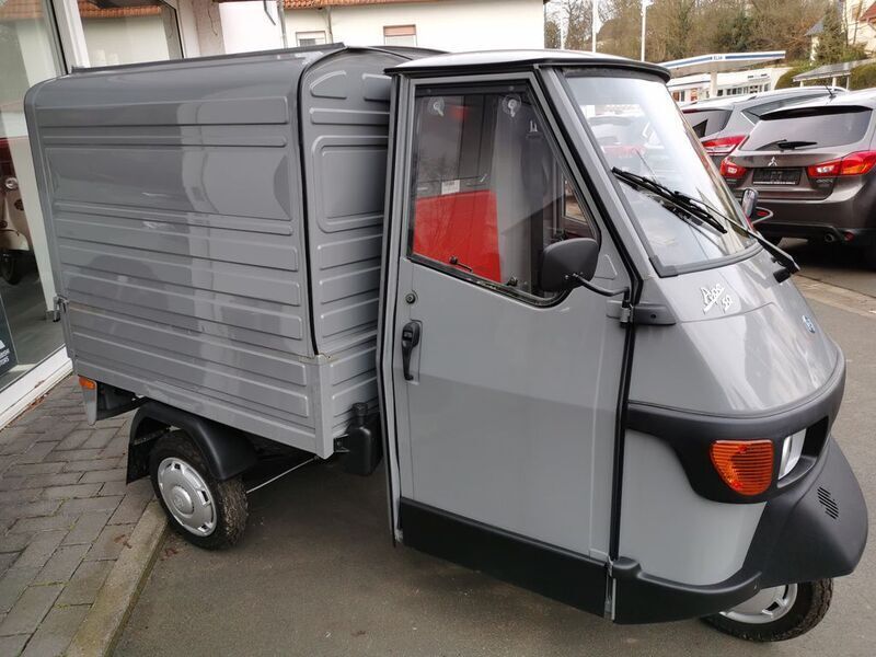 Grau Gebraucht 2024 Piaggio APE | 7.950 € - Bild 1/4
