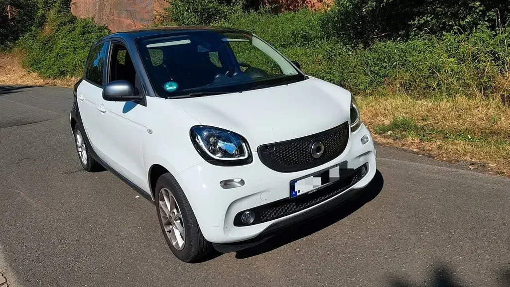 Gebraucht Smart ForFour Passion 90 PS (66 kW) 2018 Weiß Kleinwagen