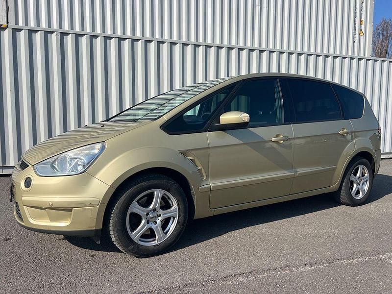 Gebraucht Ford S-MAX Titanium 131 PS (96 kW) 2007 Gold Van / Kleinbus