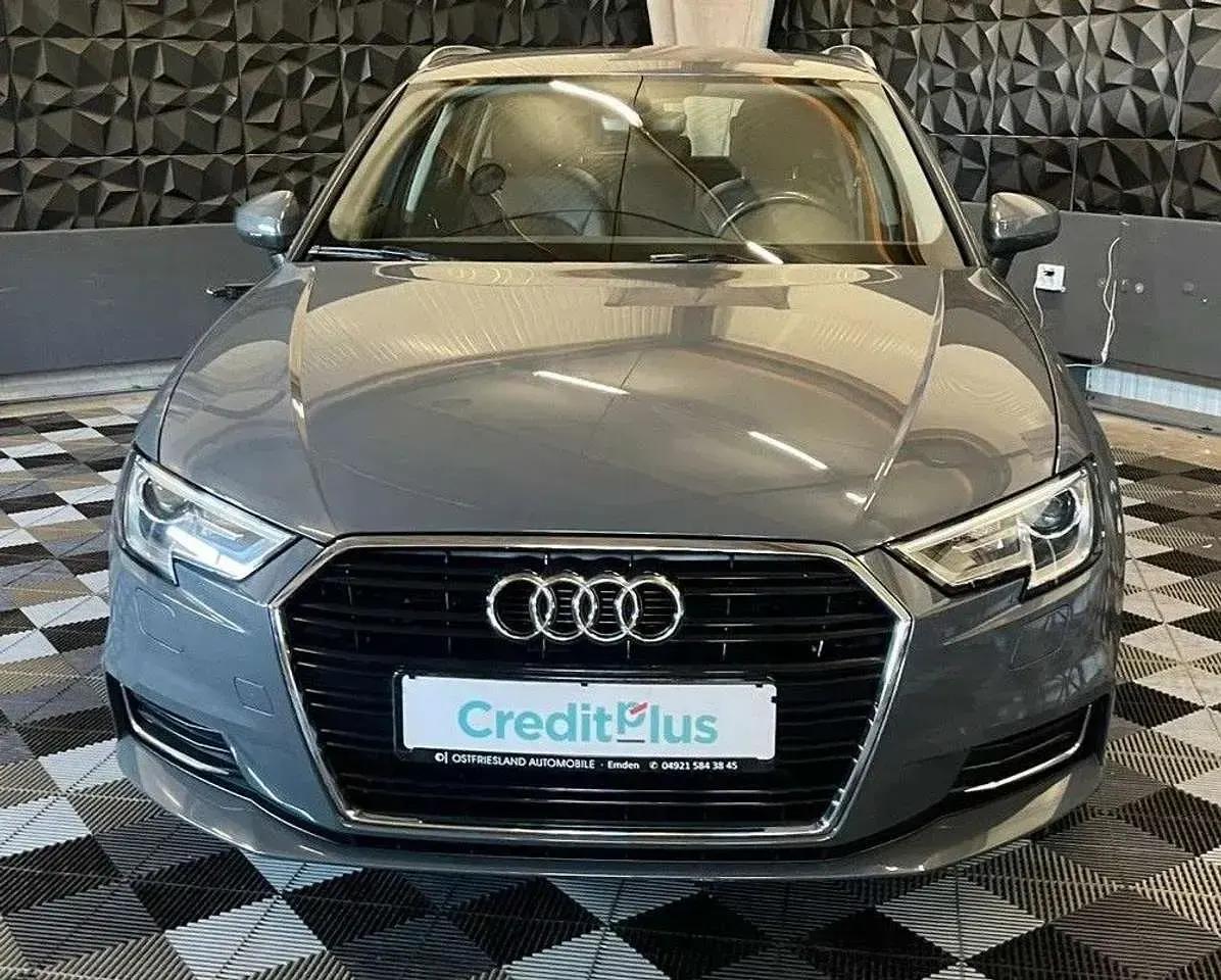 Gebraucht Audi A3 Design 116 PS (85 kW) 2017 Grau Limousine
