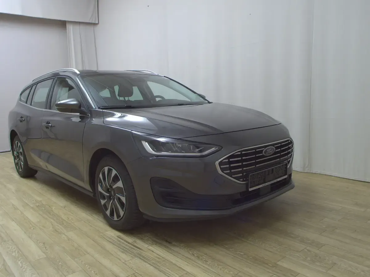 Używany Ford Focus Titanium 120 KM (88 kW) 2022 Szary Kombi