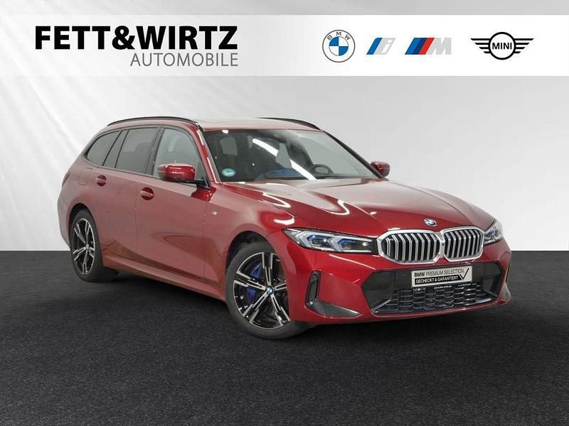 Fire red metallic Gebraucht 2024 BMW 330e Performance Kombi | 48.699 € (Etwas zu teuer) - Bild 1/2