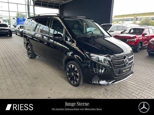 Obsidianschwarz metallic Gebraucht 2024 Mercedes V250 Van / Kleinbus | 67.318 € (Fairer Preis) - Bild 1/4