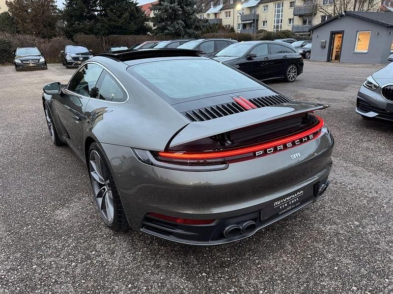 Gebraucht Porsche 911 Carrera 385 PS (283 kW) 2023 Grün Coupé