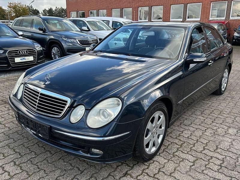 Schwarz Gebraucht 2005 Mercedes E280 Avantgarde Limousine | 2.980 € (Superpreis) - Bild 1/4