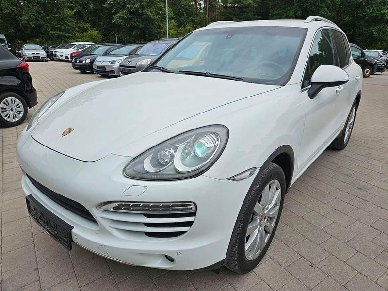 Weiß Gebraucht 2012 Porsche Cayenne SUV | 22.450 € (Guter Preis) - Bild 1/4
