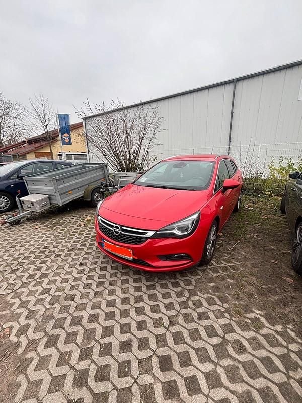 Rot Gebraucht 2016 Opel Astra Limousine | 4.600 € (Superpreis) - Bild 1/4