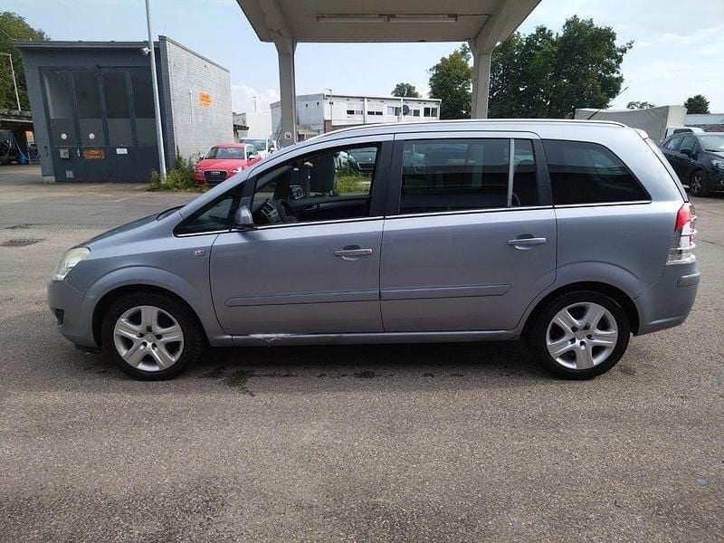 Silber Gebraucht 2008 Opel Zafira Edition Van / Kleinbus | 1.400 € (Superpreis) - Bild 1/4