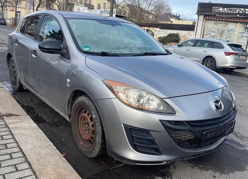 Grau Gebraucht 2009 Mazda 3 Limousine | 3.100 € (Fairer Preis) - Bild 1/4