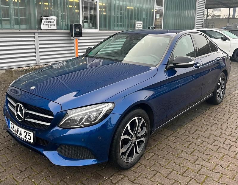 Gebraucht Mercedes C250 211 PS (155 kW) 2015 Blau Limousine