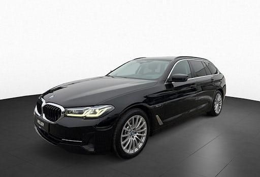 Gebraucht BMW 530e Sport Line 292 PS (214 kW) 2021 Schwarz Kombi