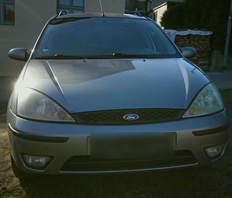 Second-hand Ford Focus 100 CP (73 kW) 2004 Argintiu Break
