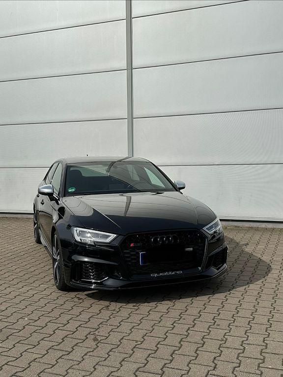 Gebraucht Audi RS3 Ambiente 400 PS (294 kW) 2019 Schwarz Limousine