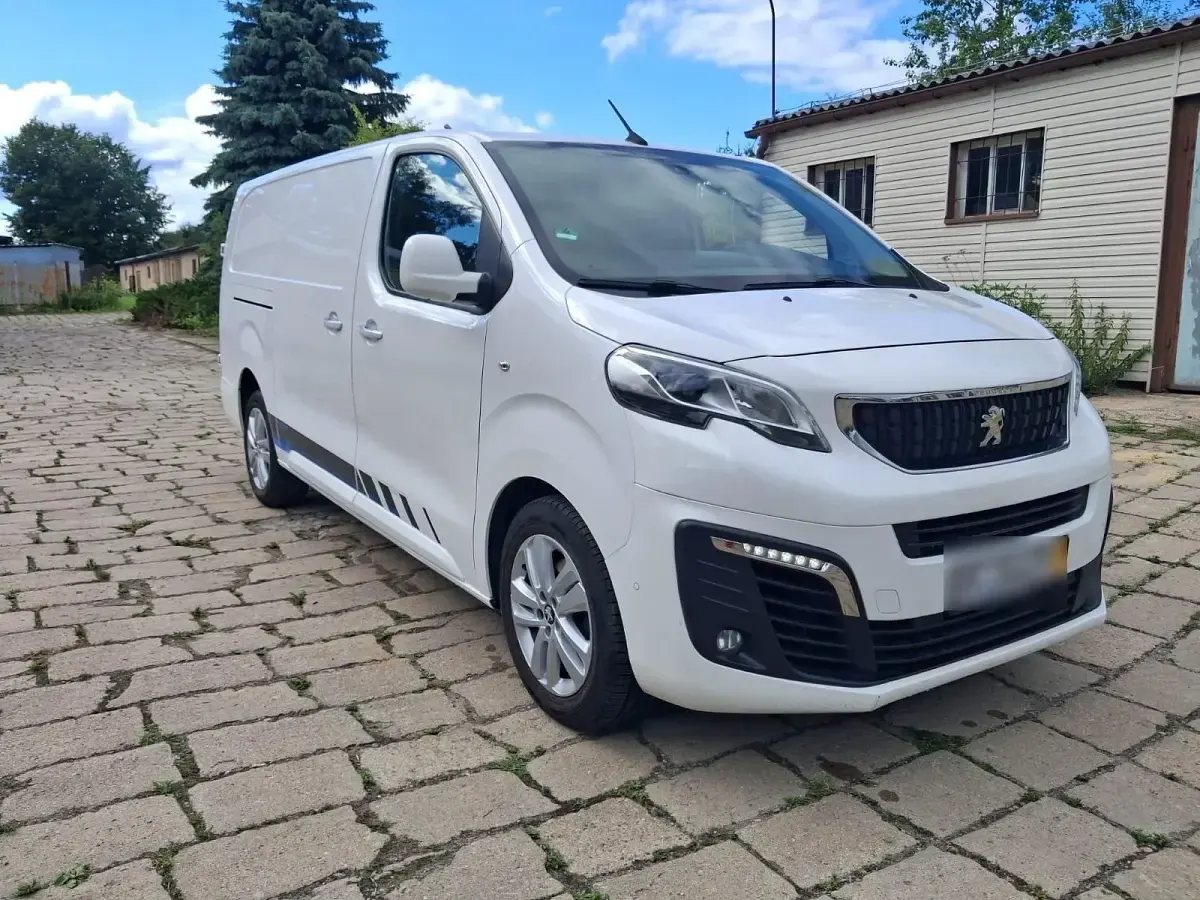 Gebraucht Peugeot Expert 177 PS (130 kW) 2021 Weiß Van