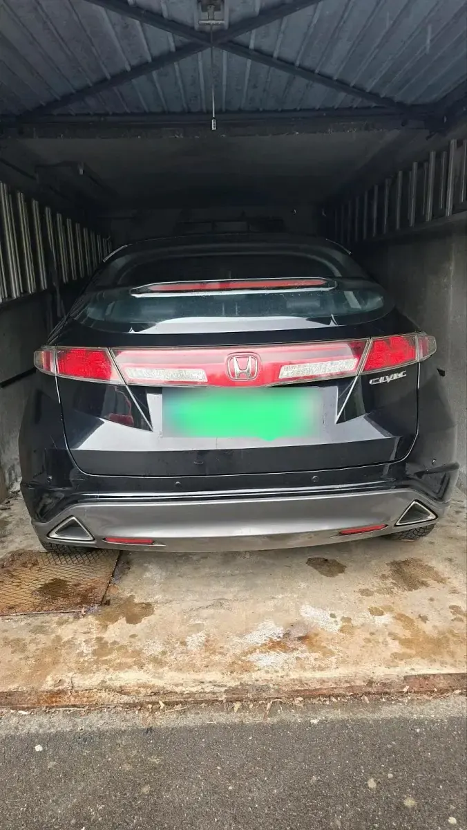 Gebraucht Honda Civic 99 PS (72 kW) 2011 Schwarz Limousine