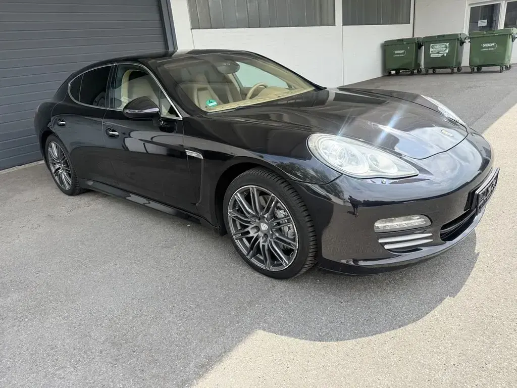 Gebraucht Porsche Panamera 4 400 PS (294 kW) 2009 Schwarz Kleinwagen