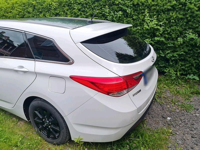 Gebraucht Hyundai i40 135 PS (99 kW) 2014 Weiß Kombi