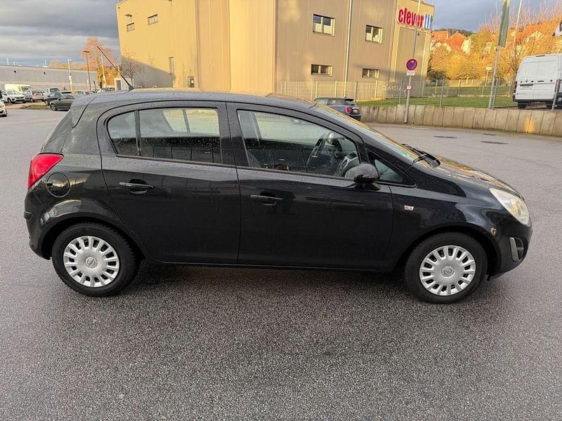 Gebraucht Opel Corsa Edition 101 PS (74 kW) 2012 Schwarz Kleinwagen