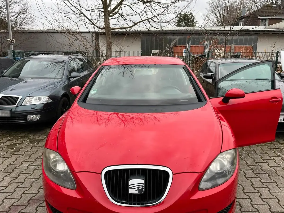 Second-hand Seat Leon 102 CP (75 kW) 2006 Roșu Hatchback