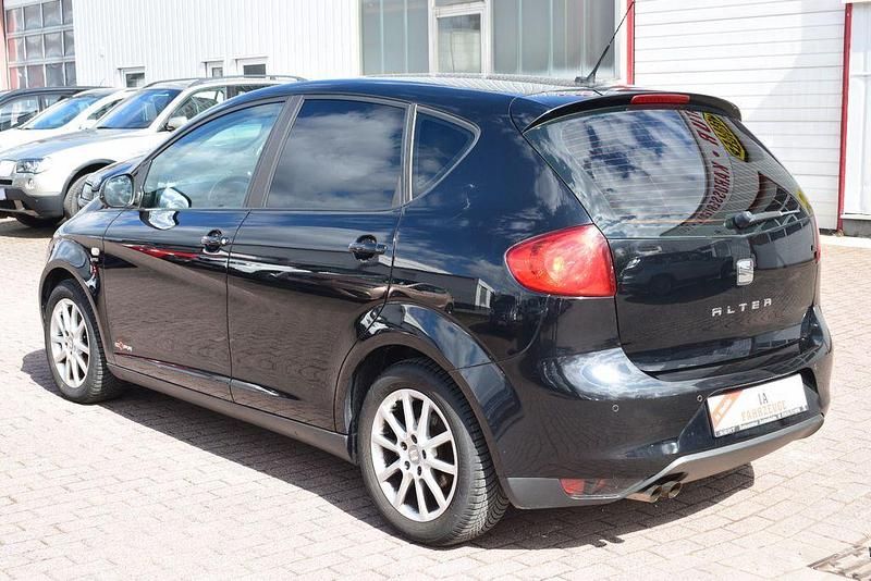 Używany Seat Altea Copa 125 KM (91 kW) 2012 Czarny Minivan