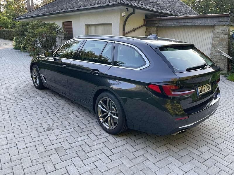 Gebraucht BMW 530 Luxury Line 286 PS (210 kW) 2020 Grau Kombi