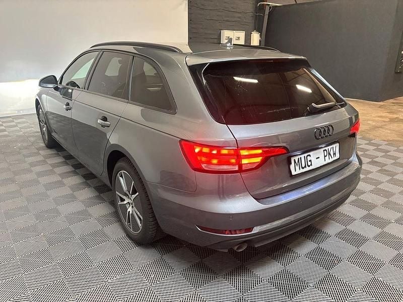Gebraucht Audi A4 Ambiente 150 PS (110 kW) 2017 Grau Kombi