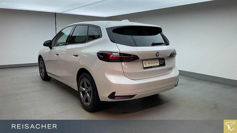 Gebraucht BMW 218 Active Tourer Sport Line 150 PS (110 kW) 2024 Weiß Van / Kleinbus