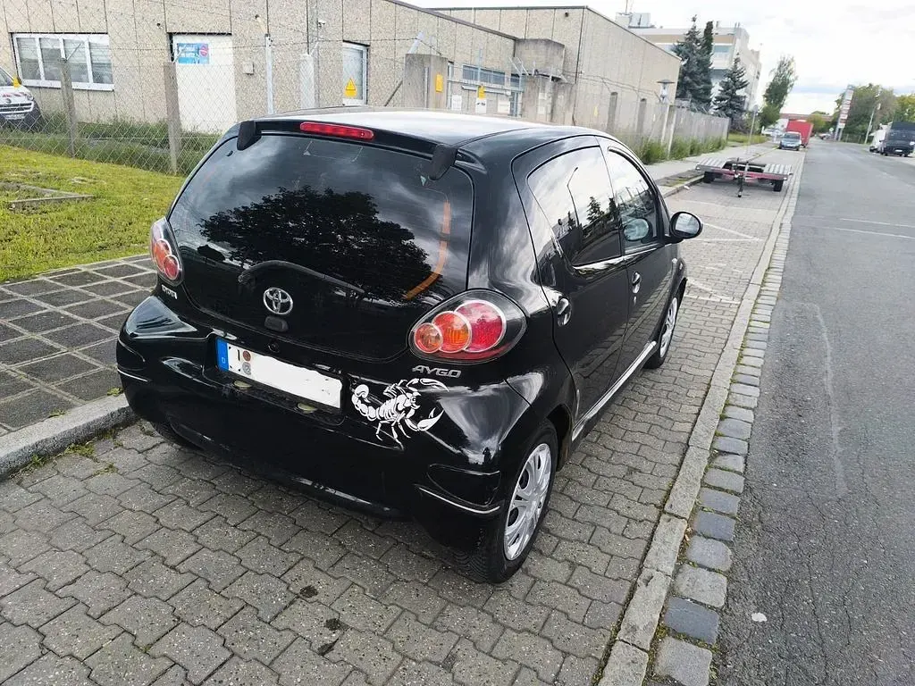 Gebraucht Toyota Aygo Cool 68 PS (50 kW) 2010 Schwarz Kleinwagen