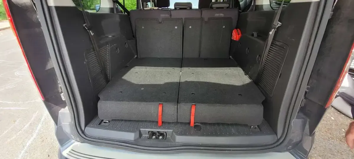 Gebraucht Ford Grand Tourneo Connect Titanium 150 PS (110 kW) 2015 Grau Van / Kleinbus