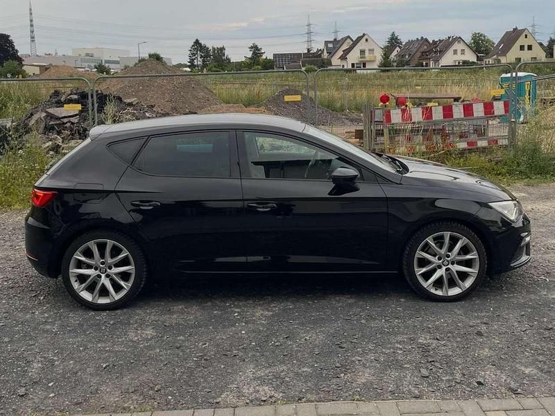 Schwarz Gebraucht 2019 Seat Leon FR Limousine | 13.850 € (Fairer Preis) - Bild 1/4
