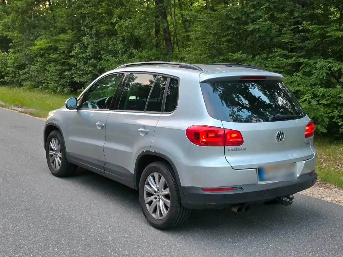 Gebraucht VW Tiguan 140 PS (102 kW) 2012 Silber SUV