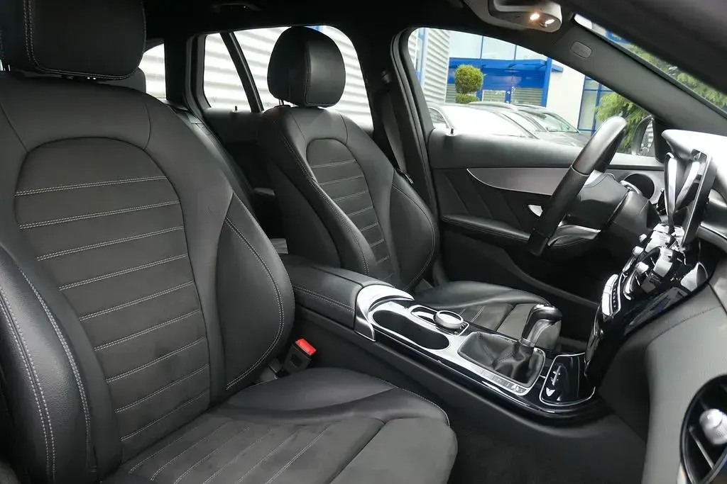 Gebraucht Mercedes C200 AMG line 160 PS (117 kW) 2021 Grau Limousine