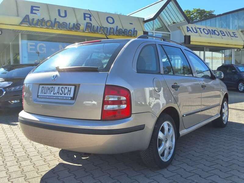 Gebraucht Skoda Fabia Comfort 75 PS (55 kW) 2004 Beige Kleinwagen