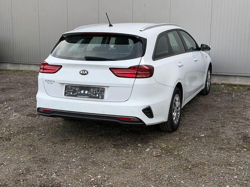Gebraucht Kia Ceed Vision 101 PS (74 kW) 2020 Weiß Kleinwagen