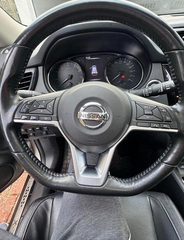 Gebraucht Nissan X-Trail 160 PS (117 kW) 2018 Silber SUV