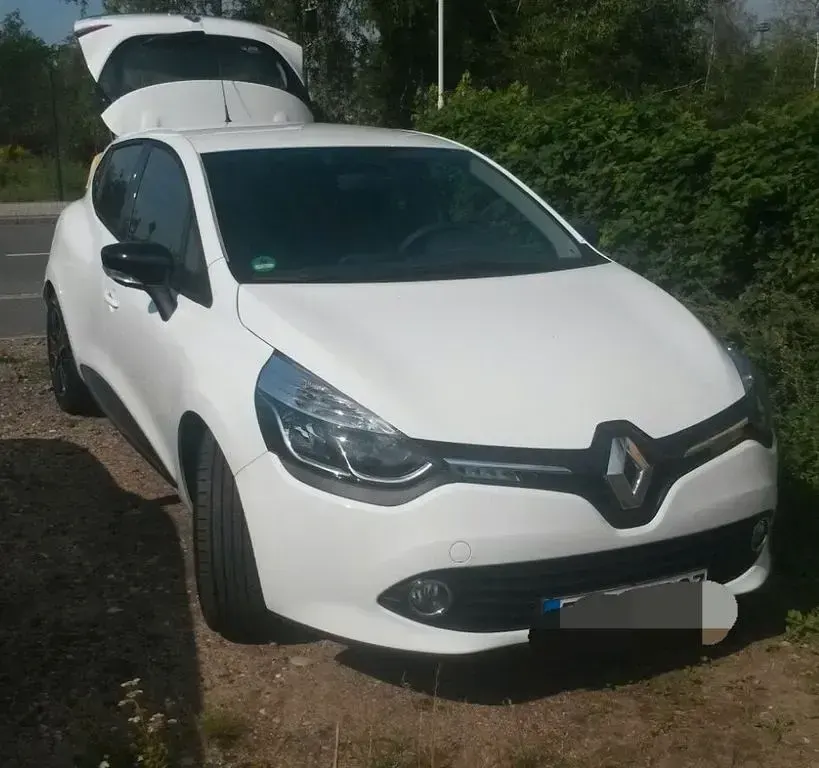 Gebraucht Renault Clio Dynamique 90 PS (66 kW) 2015 Weiß Limousine