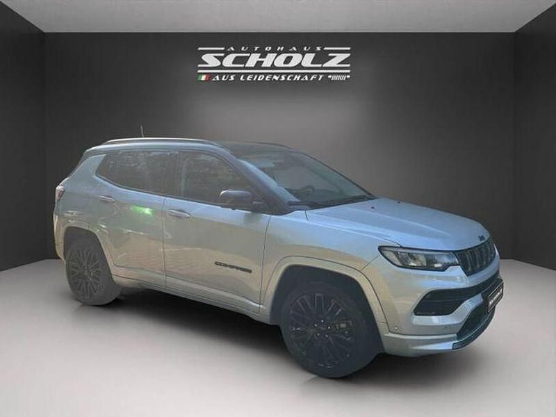 Gebraucht Jeep Compass 179 PS (131 kW) 2023 Zweifarblackierung glacier si SUV