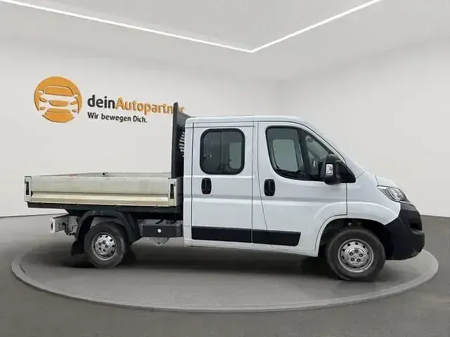 Gebraucht Citroën Jumper 140 PS (102 kW) 2023 Lackierung weiss icy/deckende lackierung Van / Kleinbus