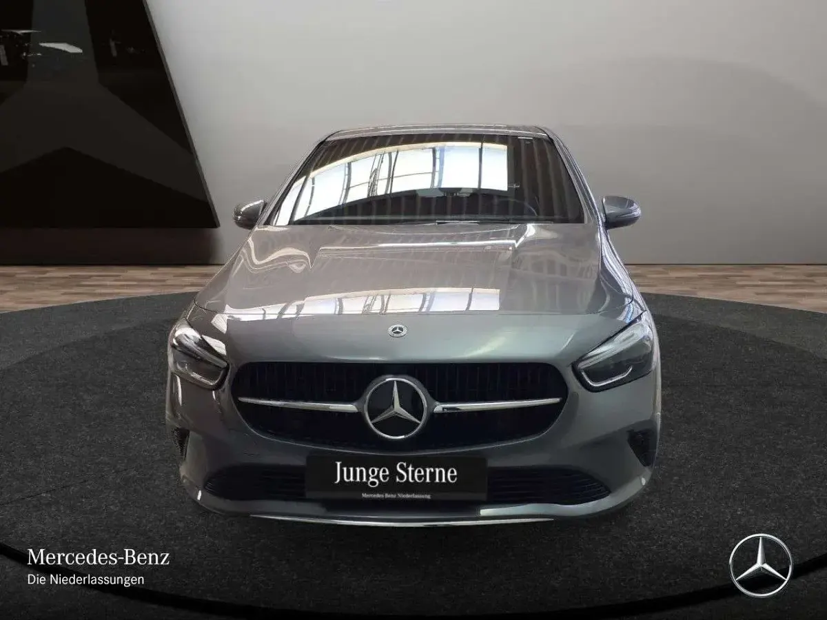 Gebraucht Mercedes B250 Progressive 224 PS (164 kW) 2025 Grau Kleinwagen