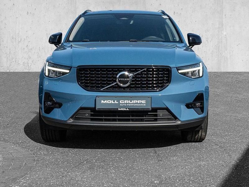 Gebraucht Volvo XC40 Plus 163 PS (119 kW) 2024 Fjord blue / metallic SUV