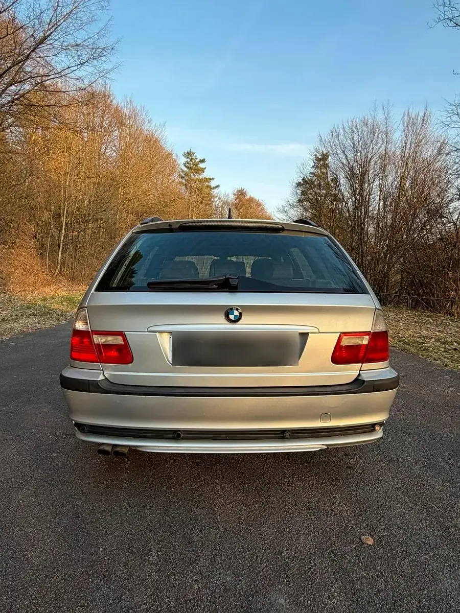 Gebraucht BMW 325 192 PS (141 kW) 2003 Silber Kombi