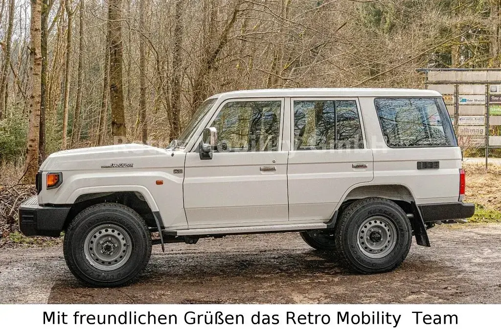 Neu Toyota Land Cruiser 228 PS (167 kW) 2026 Weiß SUV