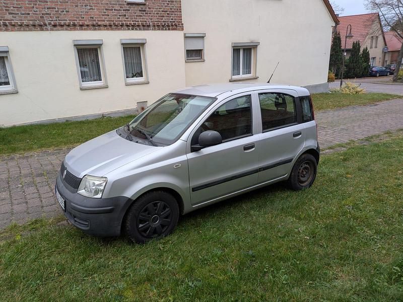 Silber Gebraucht 2010 Fiat Panda Kleinwagen | 1.390 € (Guter Preis) - Bild 1/3