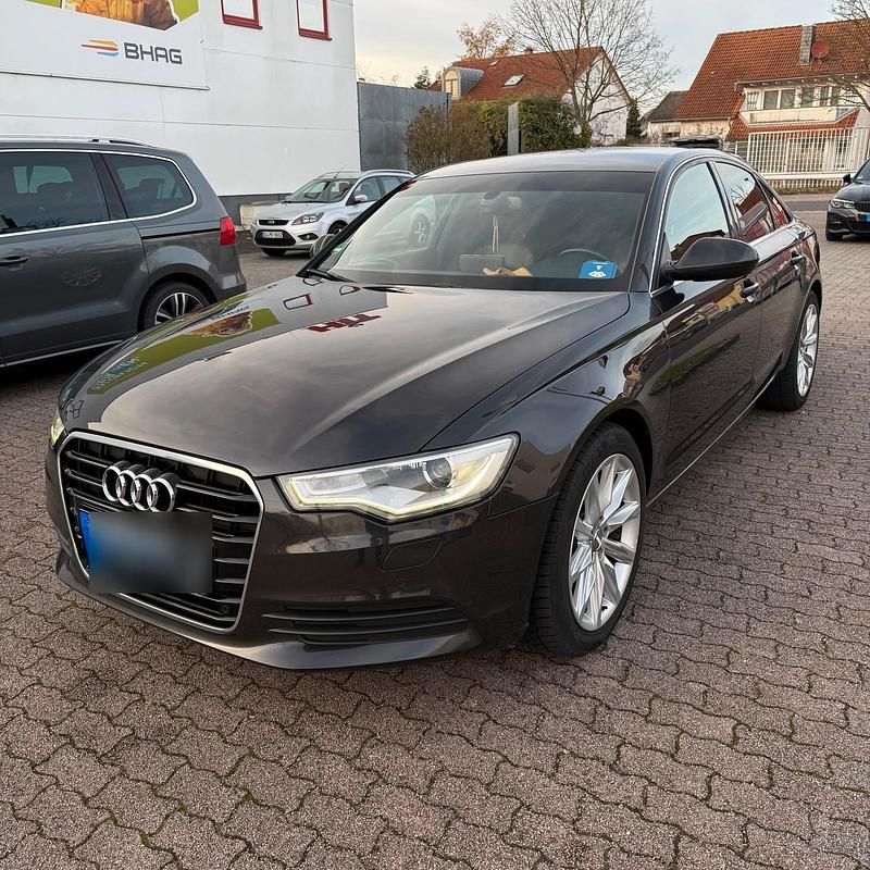 Grau Gebraucht 2011 Audi A6 Limousine | 12.000 € - Bild 1/4