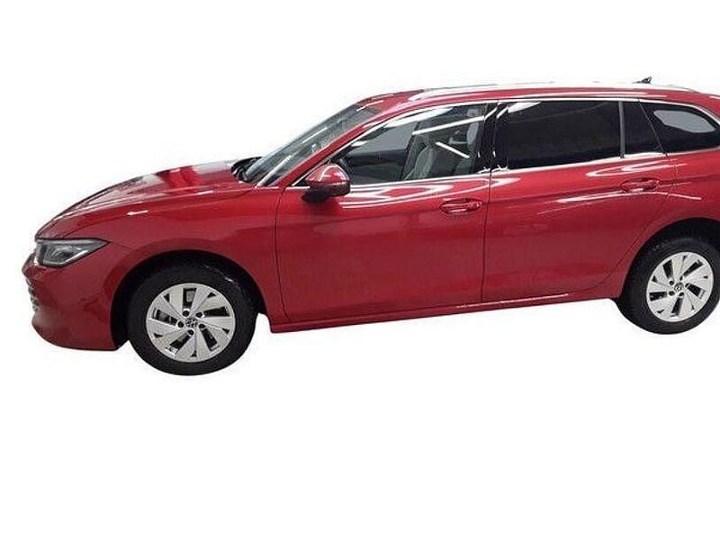 Gebraucht VW Passat Elegance 150 PS (110 kW) 2025 Rot (chilirot) Kombi