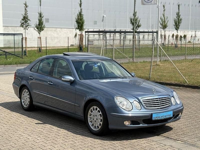 Gebraucht Mercedes E240 177 PS (130 kW) 2002 Blau Limousine
