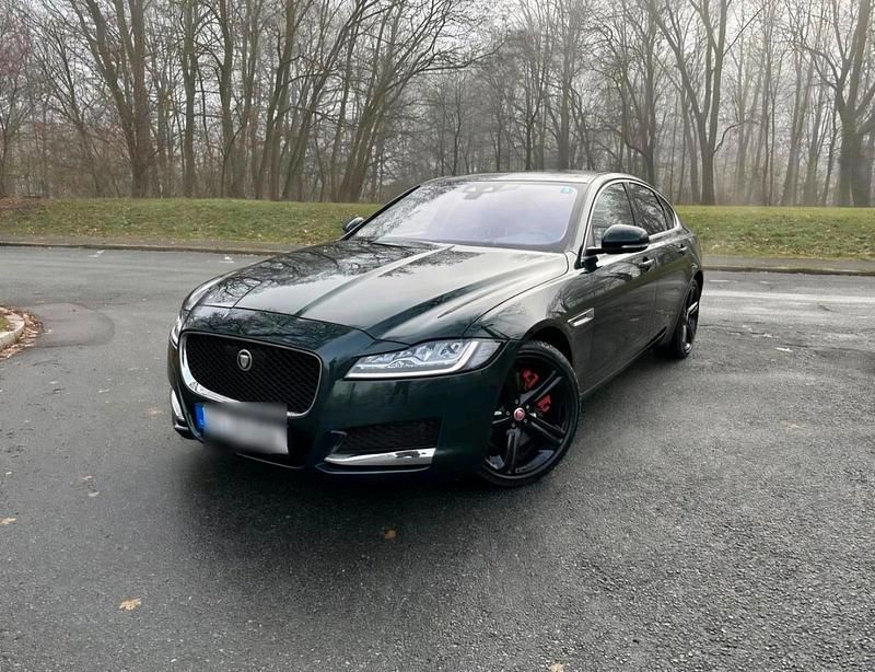 Gebraucht Jaguar XF 300 PS (220 kW) 2016 Andere farben Limousine