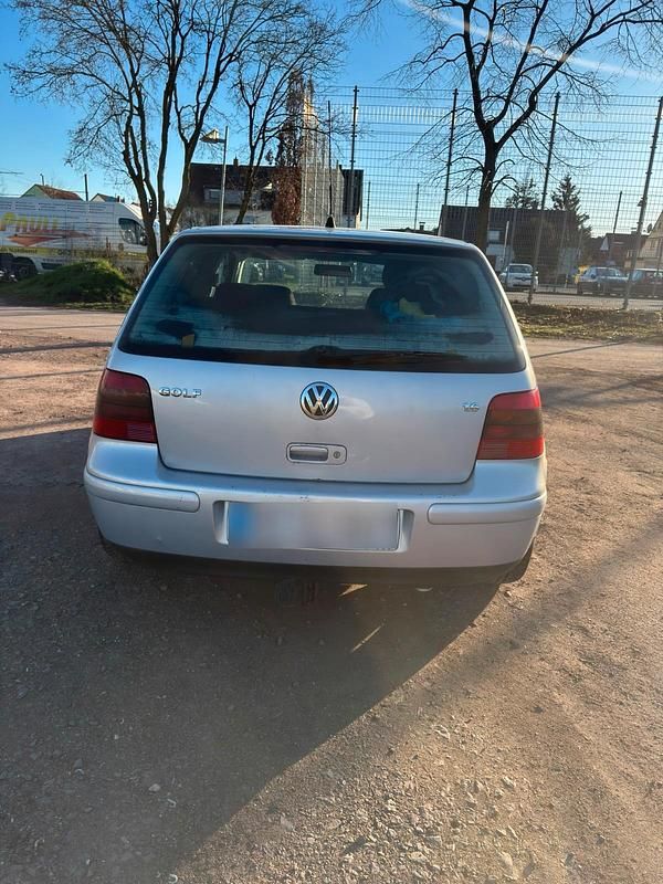 Gebraucht VW Golf IV 101 PS (74 kW) 2002 Grau Kleinwagen